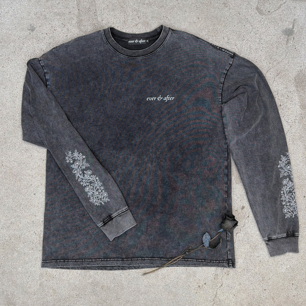 beat to bloom oversized long sleeve tee