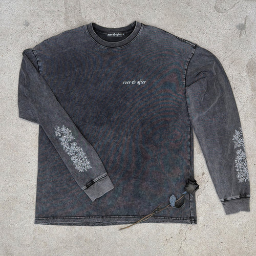 beat to bloom oversized long sleeve tee
